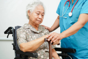 Aide à Domicile pour Seniors : Comment Améliorer la Vie Quotidienne des Personnes Âgées ?